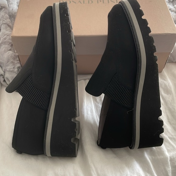 New Donald Pliner wedges 5 - Picture 2 of 6